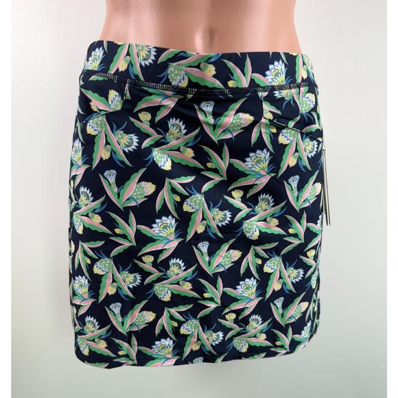 Tuckernuck Navy Aim 4 Way Stretch Skort with Back Pleats  Size L - Picture 2 of 16